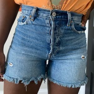 BUTTON FLY DENIM SHORTS